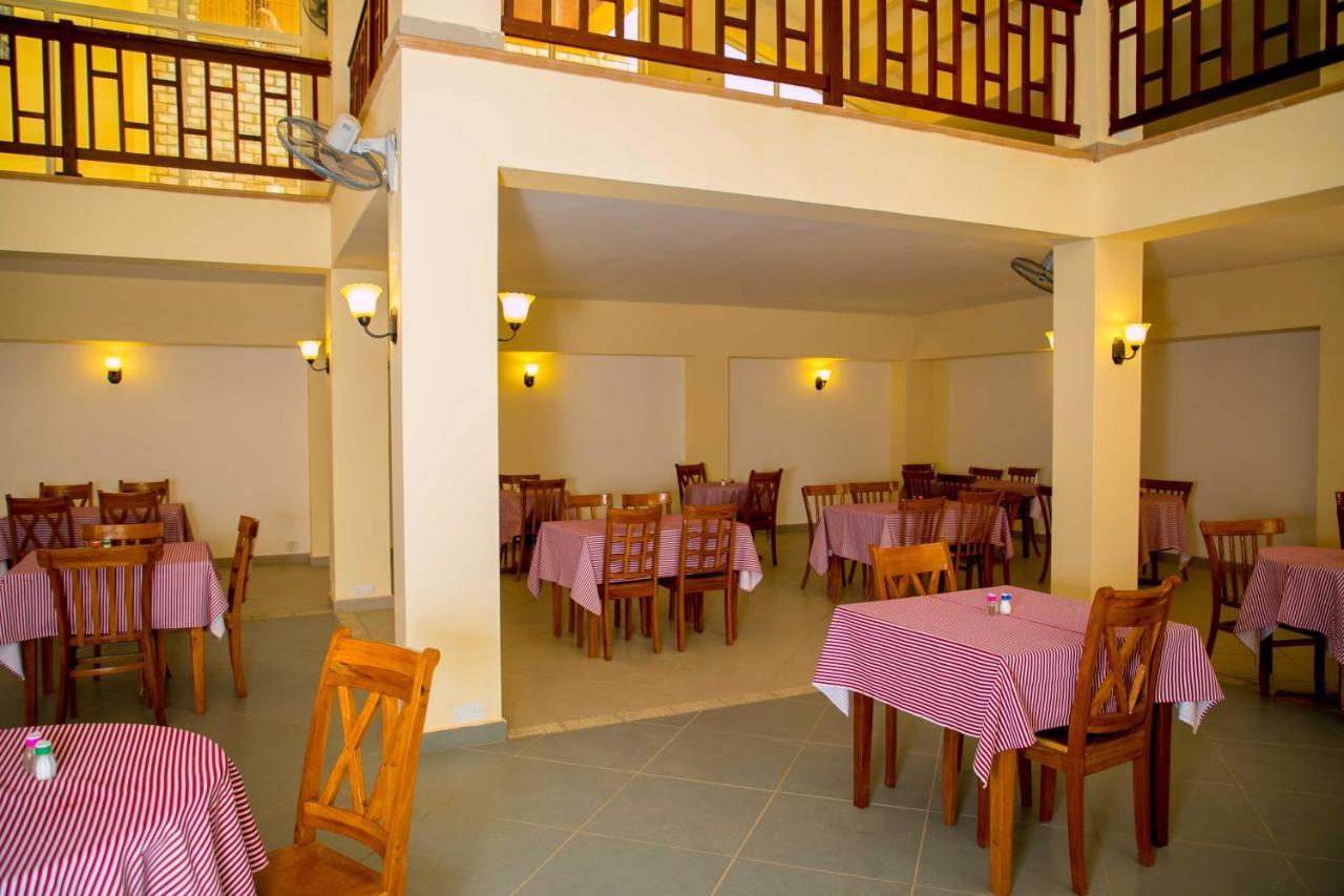Tropic Garden Hotel Bakau Luaran gambar